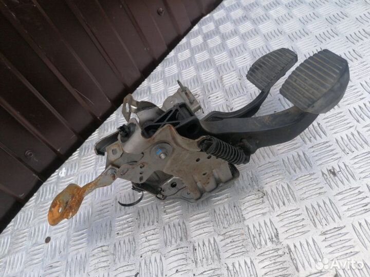 Блок педалей в сборе Peugeot 308