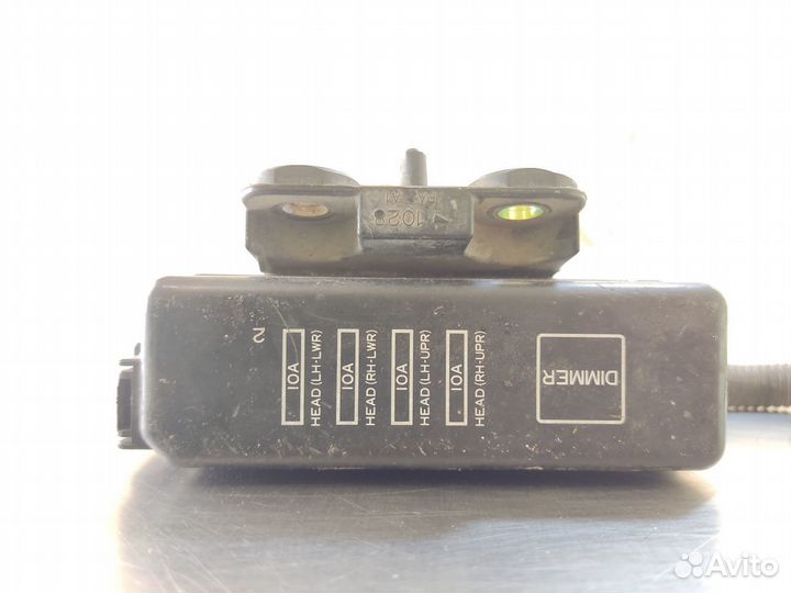 Блок предохранителей моторный Toyota Corolla e10