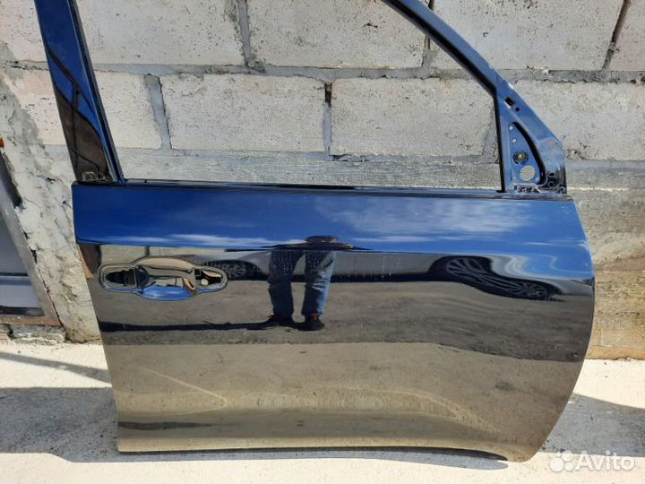 Дверь передняя правая Toyota Land Cruiser 200