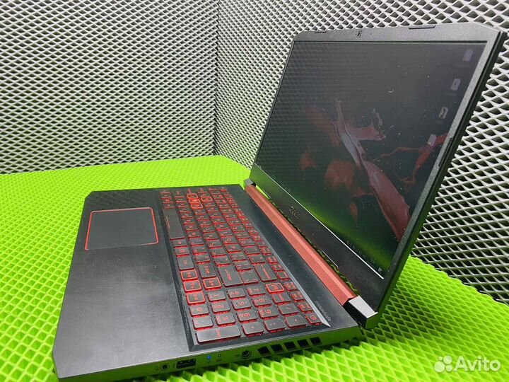 Ноутбук Acer Nitro i5-8*/512SSD/GTX 1050