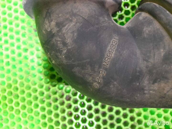 Патрубок воздухозаборника Mitsubishi Lancer 9