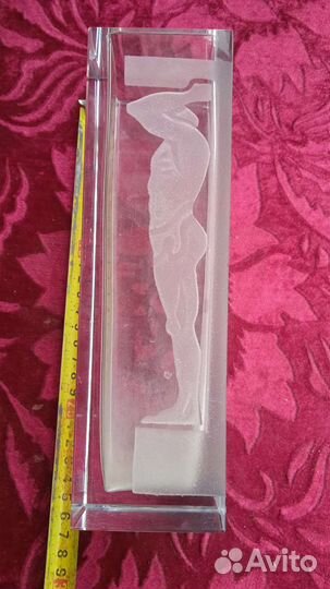 Ваза с атлантами