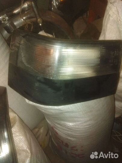 Продам задние фары ваз 2110