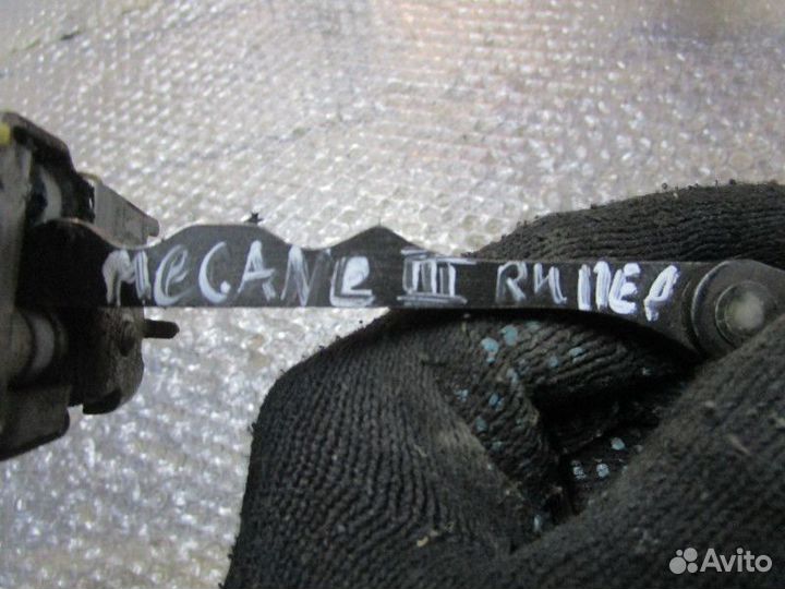 Ограничитель двери передней правой Renault Megane