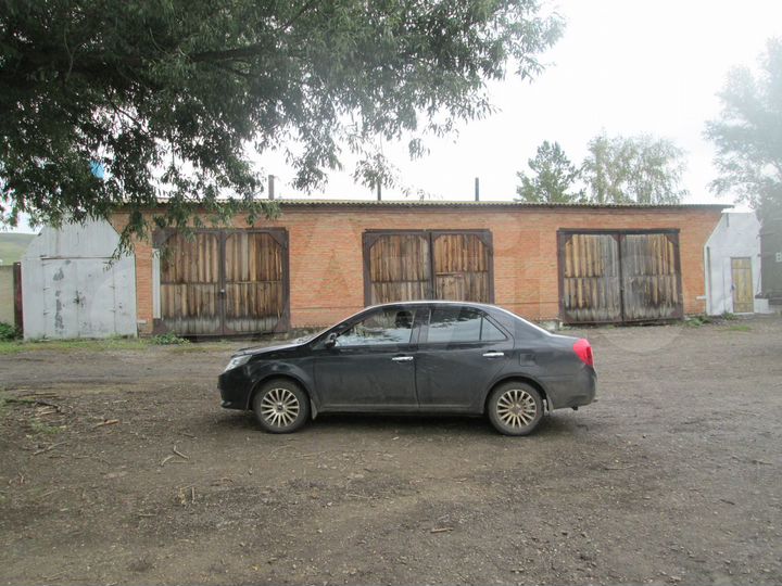 Здание пилорамы 441 м² и гараж 266 м²