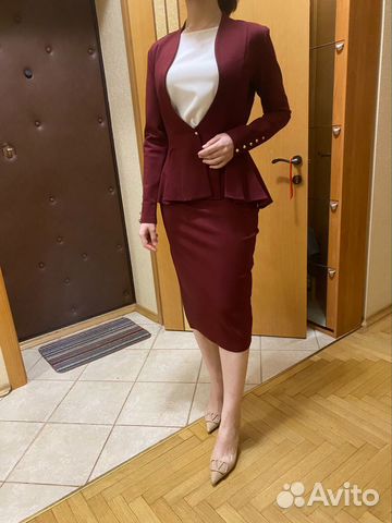 Костюм женский с юбкой