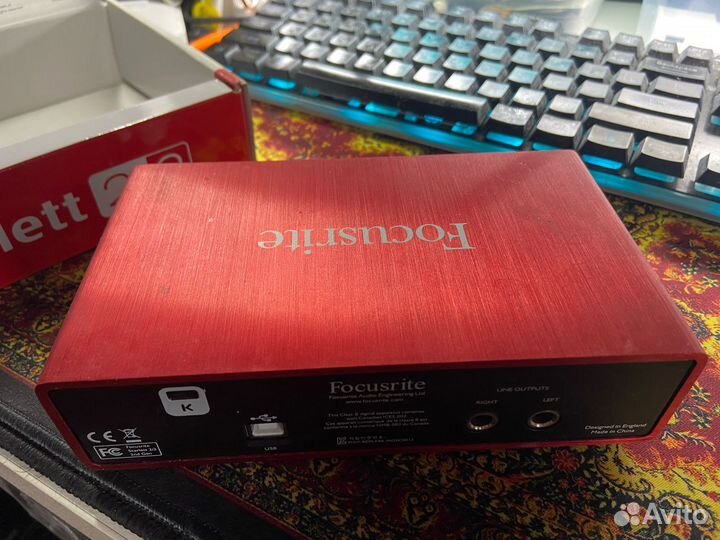 Звуковая карта Focusrite Scarlett 2i2 4th Gen