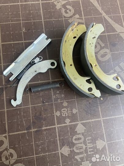 Задние колодки 08