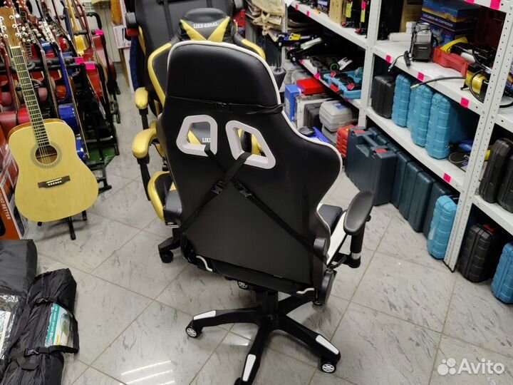 Компьютерное геймерское игровое кресло премиум