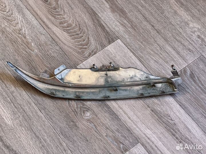 Накладка (ресничка) на фару Toyota Camry 50,55