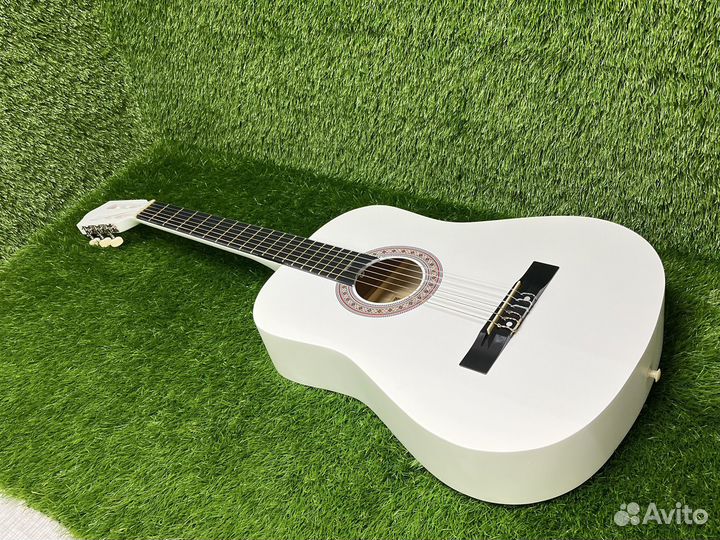 Классическая гитара Belucci BC3825 WH