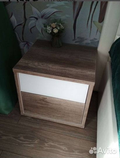 Тумба прикроватная