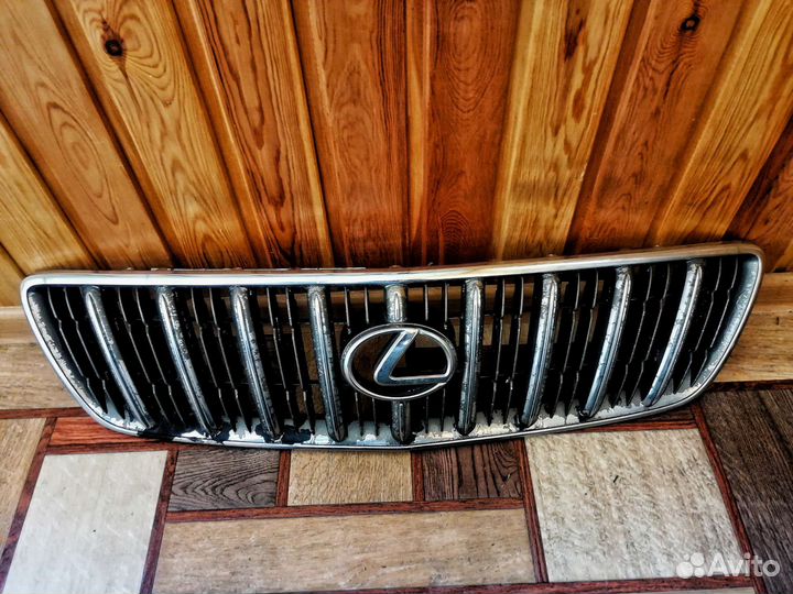 Решетка радиатора lexus RX300