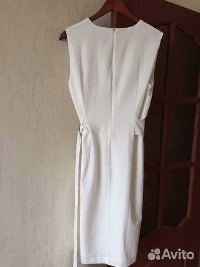 Продам платье белое