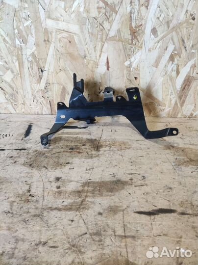 Кронштейн электропроводки Citroen C-Crosser