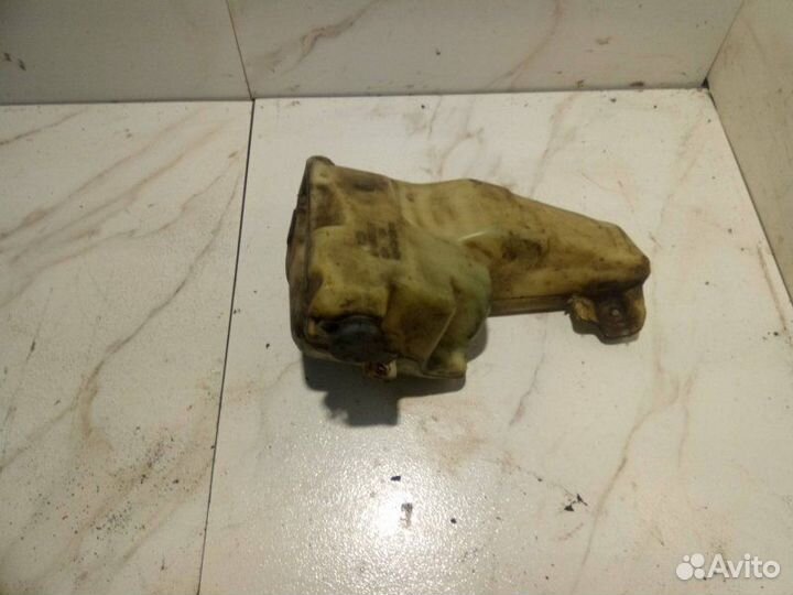 Бачок омывателя Audi 80 89/B3 PM 1990