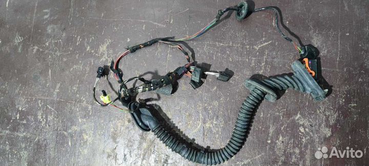 Проводка двери передней правой Touareg NF