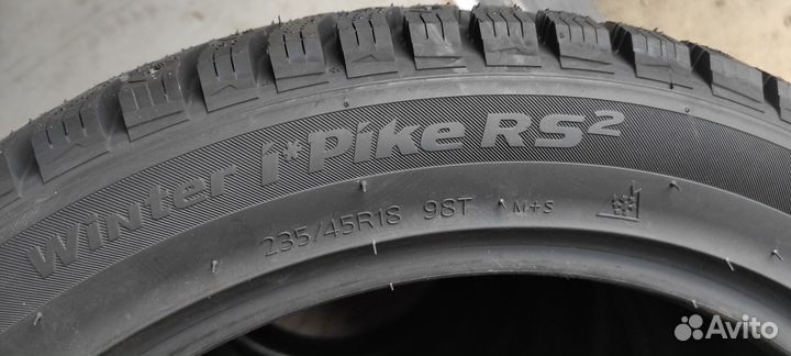 Hankook Winter I'Pike RS2 W429 235/45 R18 98T