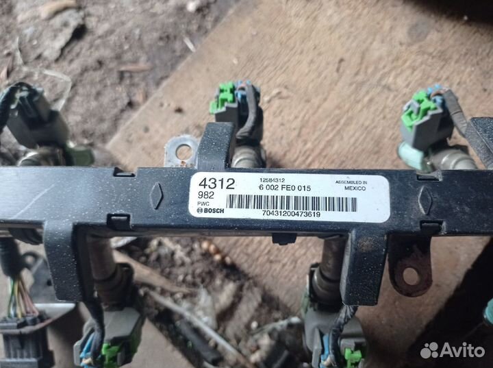 Топливная рампа кадиллак стс 2