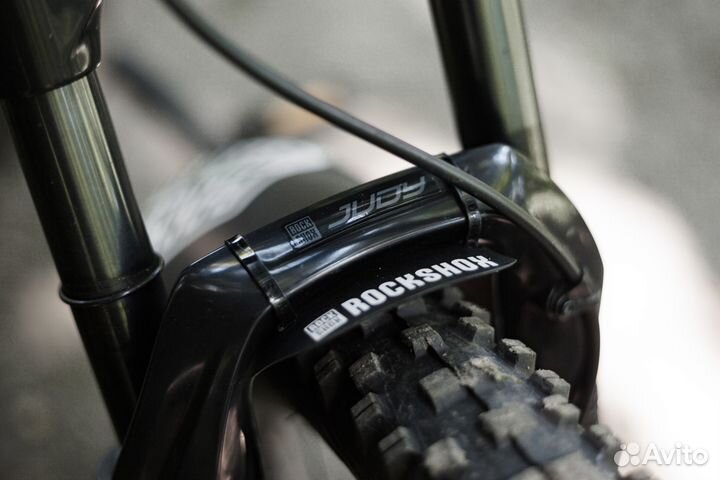 Двухподвес Jamis Dakar на rock shox