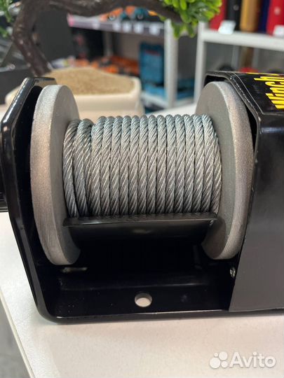 Лебедка электрическая 12V Winch 2000 lbs