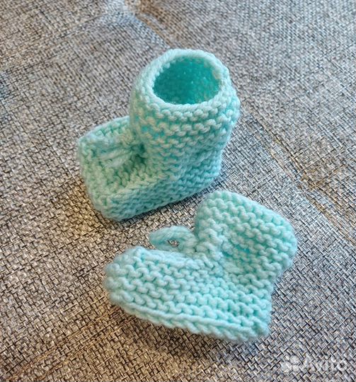 Вязаные детские пинетки