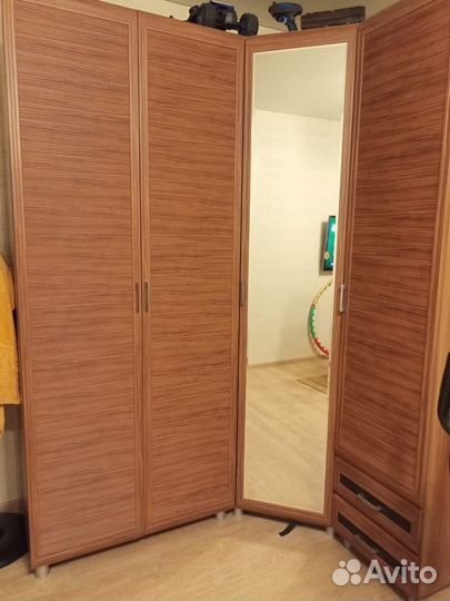 Угловой шкаф Лером