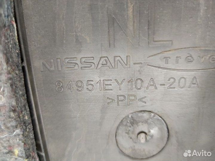 Обшивка багажника задняя левая Nissan Qashqai+2