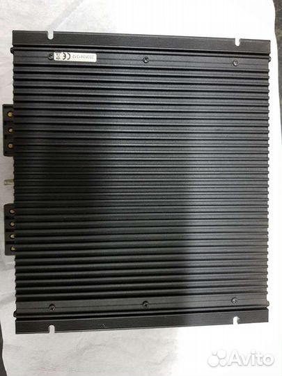 Автомобильный усилитель