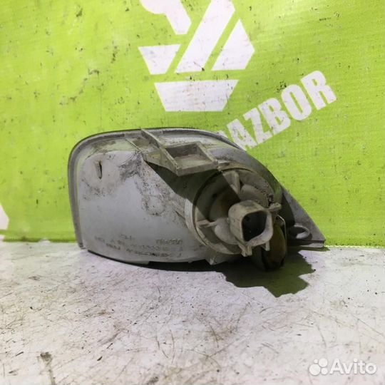 Фонарь задний в бампер правый Форд Фокус 1