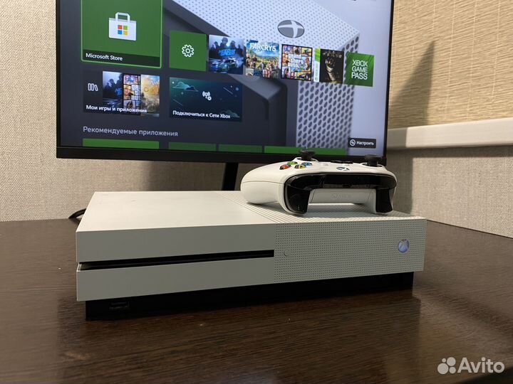Xbox One s, 9 игр