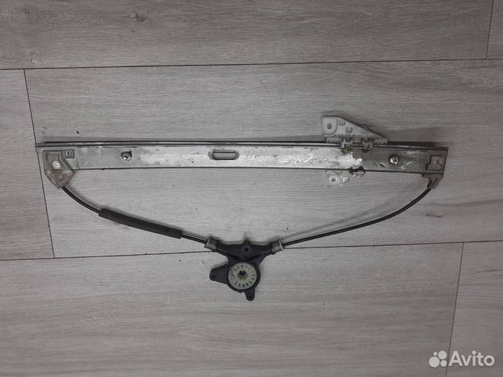 Стеклоподъемние передний правый Mazda CX 7