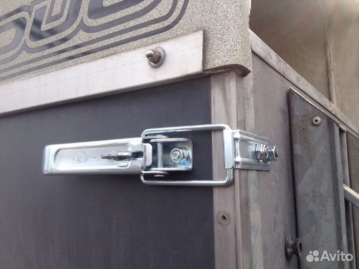 Замок борта на прицеп