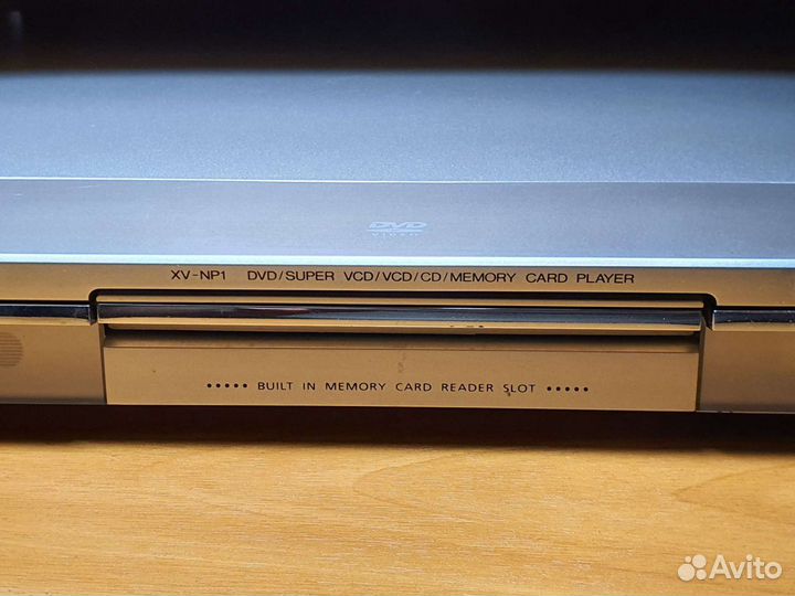 DVD плеер JVC XV-NP1