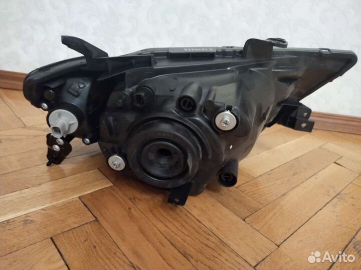 Фары Mitsubishi L200