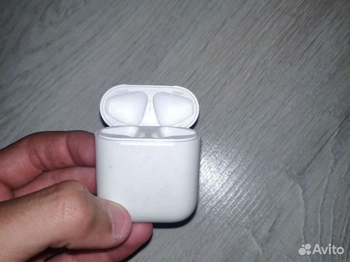Airpods 1