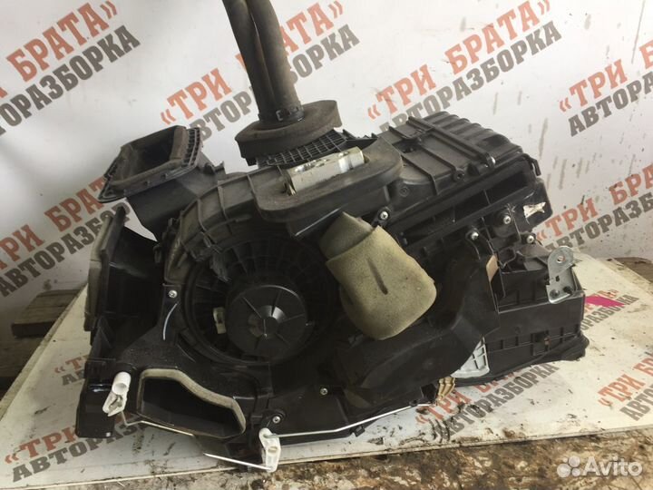 Ниссан Тиида Корпус печки