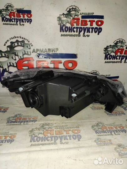 Фара передняя левая Volkswagen Polo седан 2011