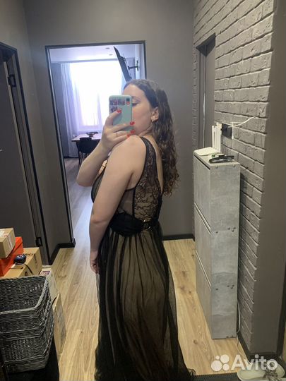 Вечернее платье