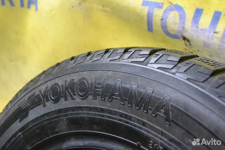 Yokohama Ice Guard IG50 215/65 R16