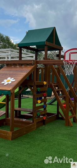 Детская спортивная площадка уличная