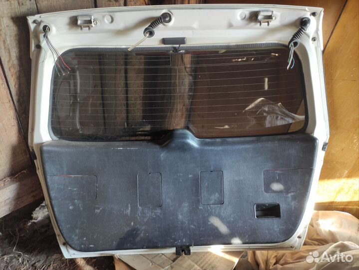 Задняя дверь toyota caldina 2001 год