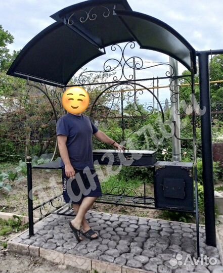 Мангал с крышей