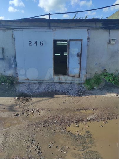 Гараж, > 30 м²