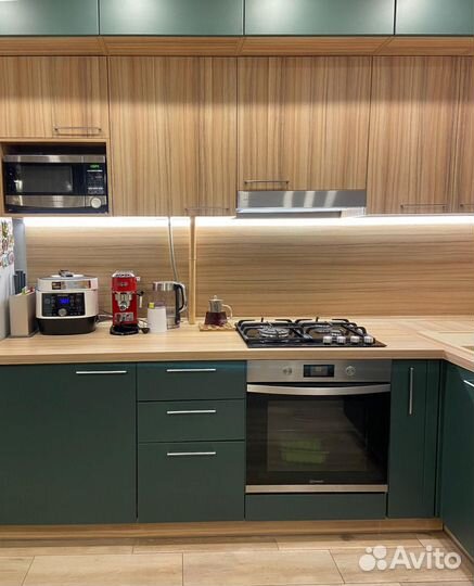 Угловая кухня на заказ. Фабрика