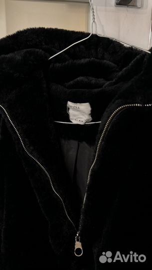Искусственная шуба короткая bershka