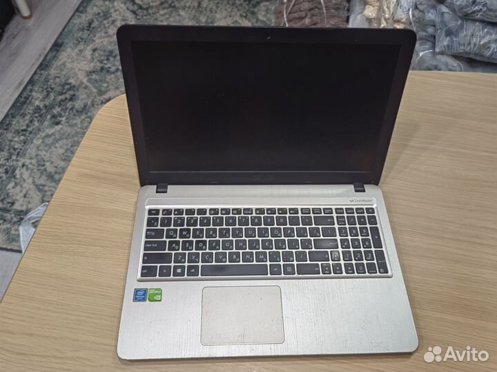 Ноутбук asus