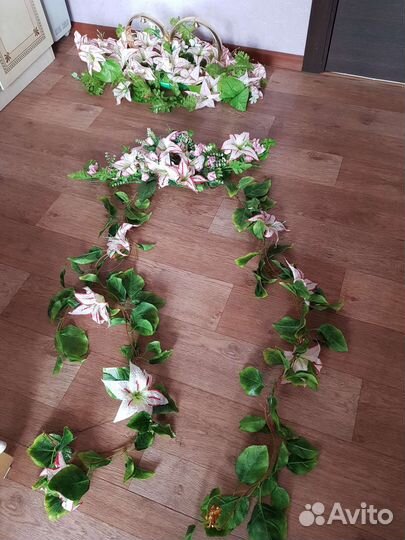 Свадебное украшение на машину