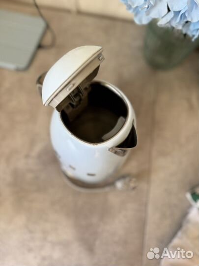 Smeg чайник 1.7 литра