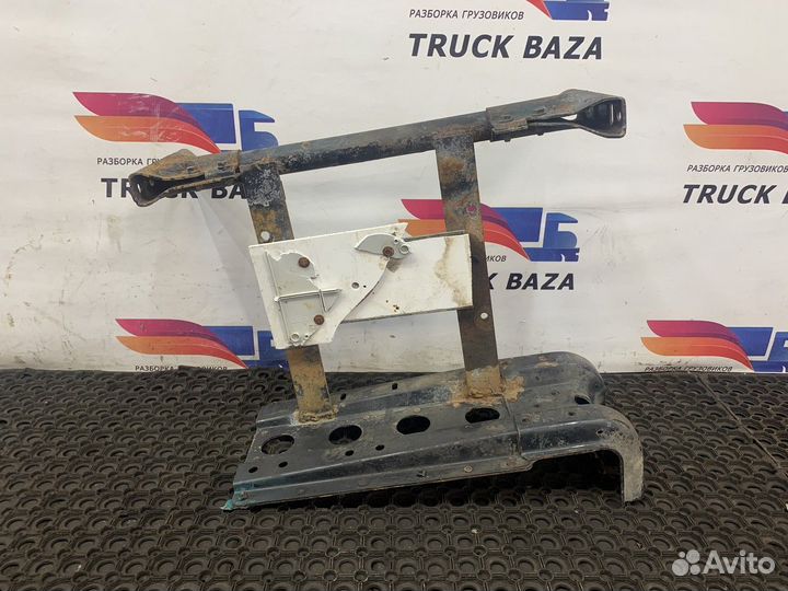 81612435430 Кронштейн крыла переднего